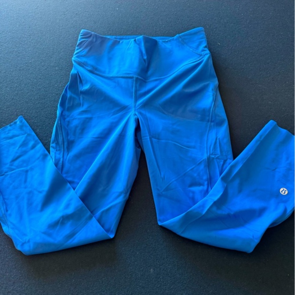 LULULEMON Royal blue Leggings💙zoom in for design details & measurements 💙so soft